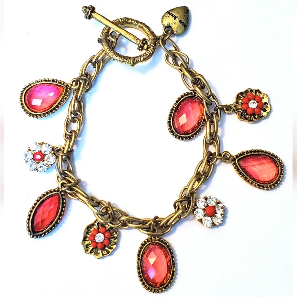Vintage BETSEY JOHNSON Love Charms Valentines Glam Collection Toggle Bracelet.